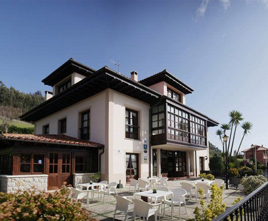Hotel La Boriza Andrin Bagian luar foto