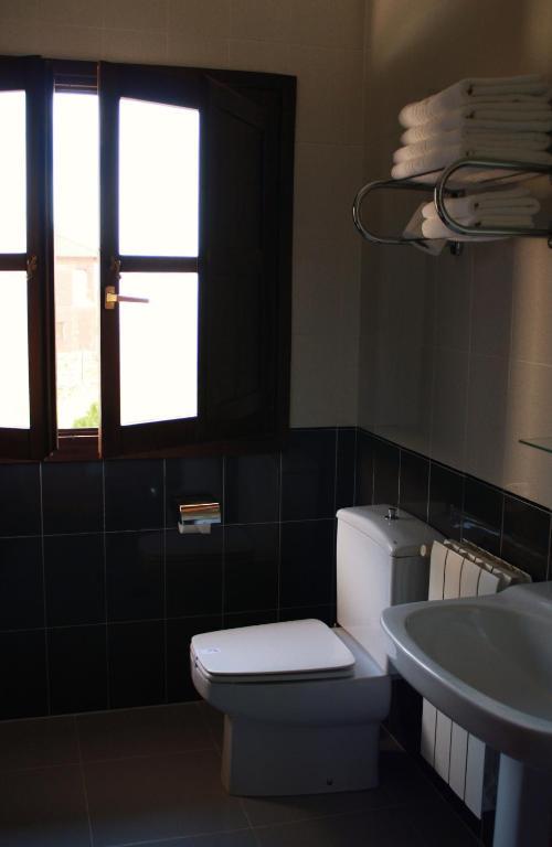 Hotel La Boriza Andrin Bagian luar foto